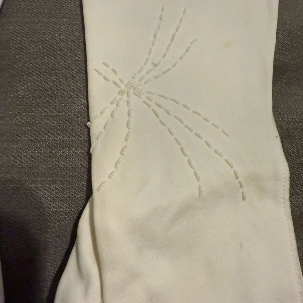 Fownes Royale White Gloves with Embroidered  100% Double Woven Cotton Vintage